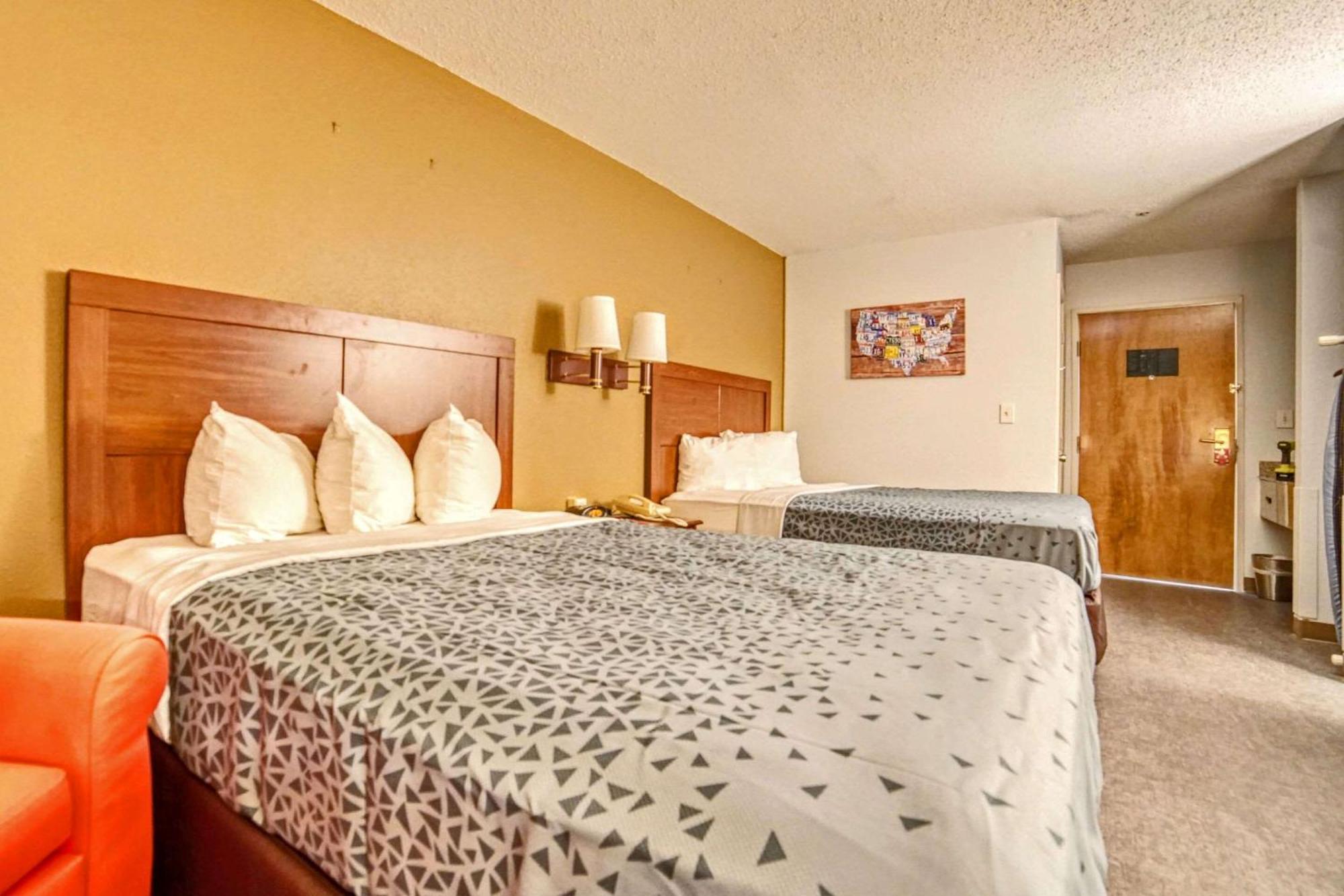 Econo Lodge Raleigh Dış mekan fotoğraf