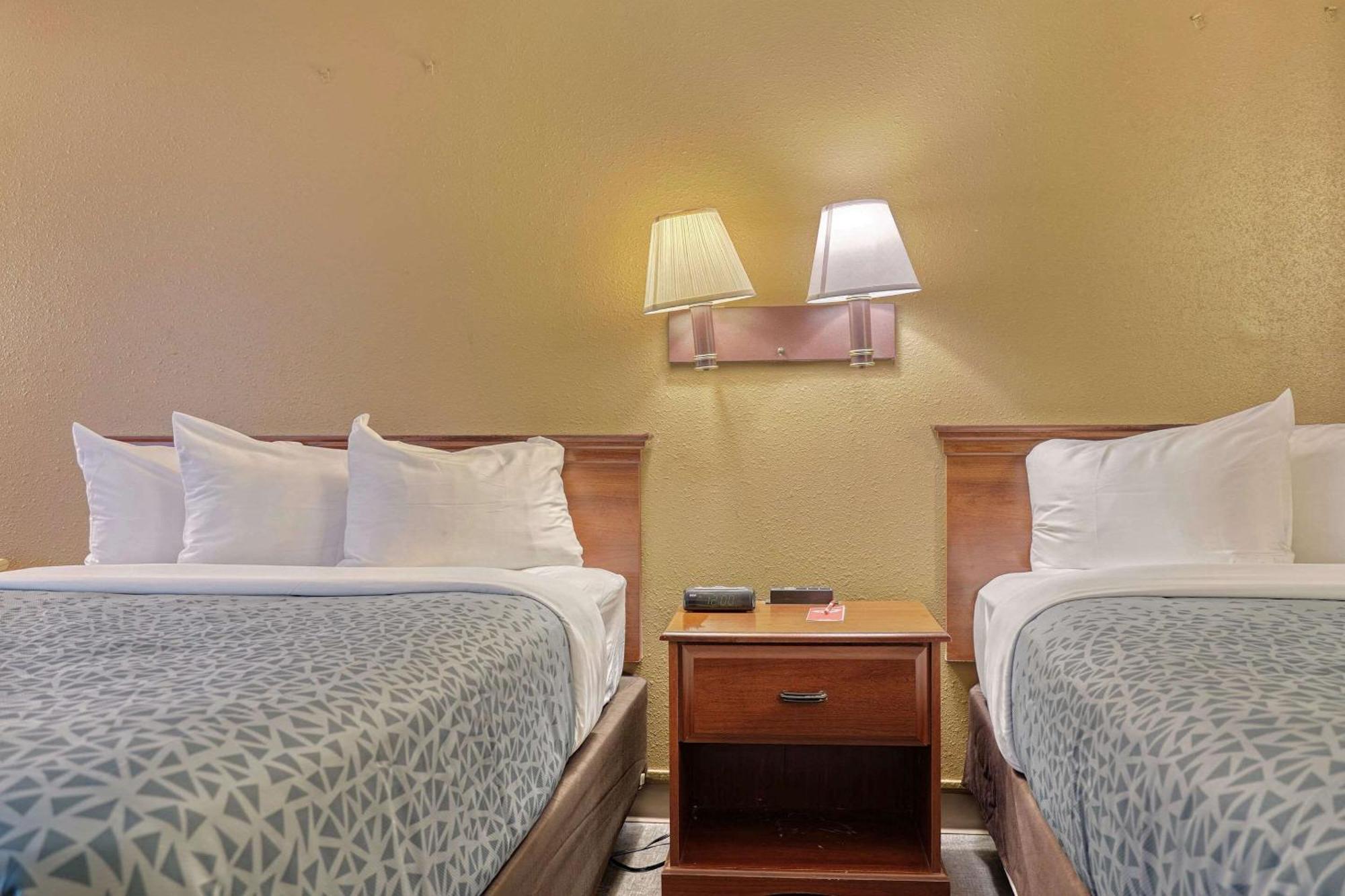 Econo Lodge Raleigh Dış mekan fotoğraf