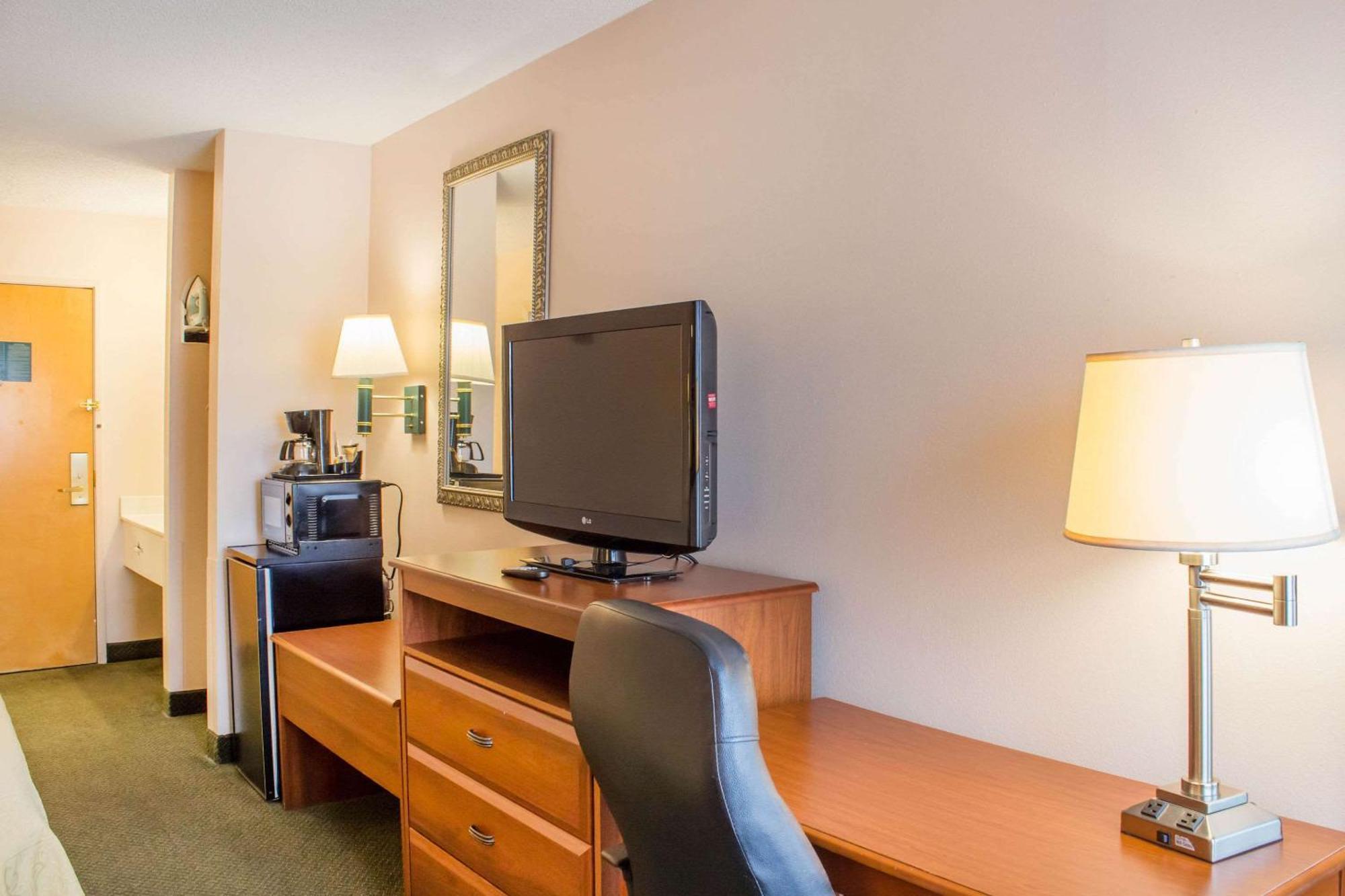 Econo Lodge Raleigh Dış mekan fotoğraf